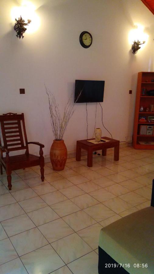 בטרמולה Ceylon Travel And Stay Lodge מראה חיצוני תמונה